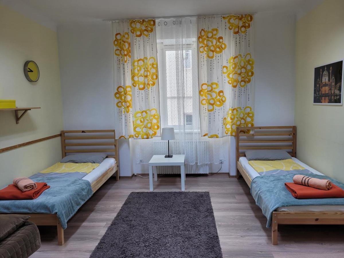 Budget Studio Near Prater Vienna Esterno foto