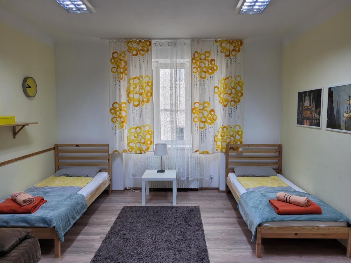Budget Studio Near Prater Vienna Esterno foto